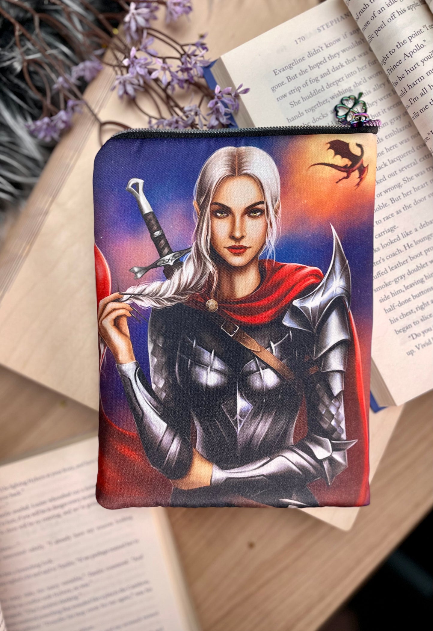 Manon | Book sleeve | Throne of Glass | Sarah J Maas